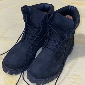 Black timberland boots